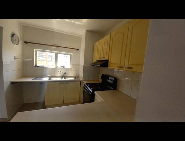 2 BEDROOM APARTMENT FOR SALE IN BLUFF